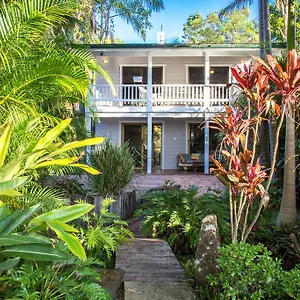 a-beach-house-at-byron.hotelsbyronbayaustralia.com/